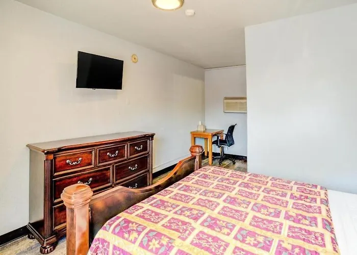Hotel O Miami & Midway Airport