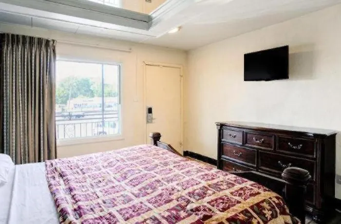 O Miami & Midway Airport Hotel 2*