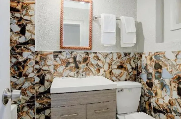 O Miami & Midway Airport Hotel