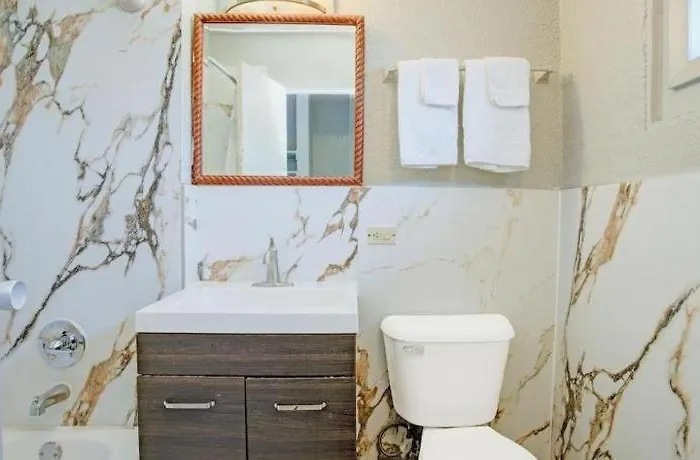 O Miami & Midway Airport Hotel